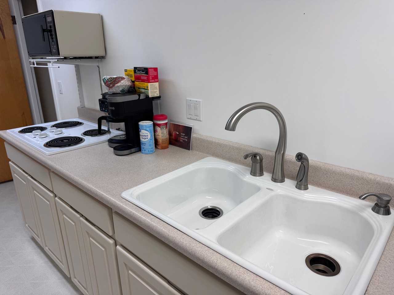 1345 Ne 9th St #C - Photo 7 of 11
