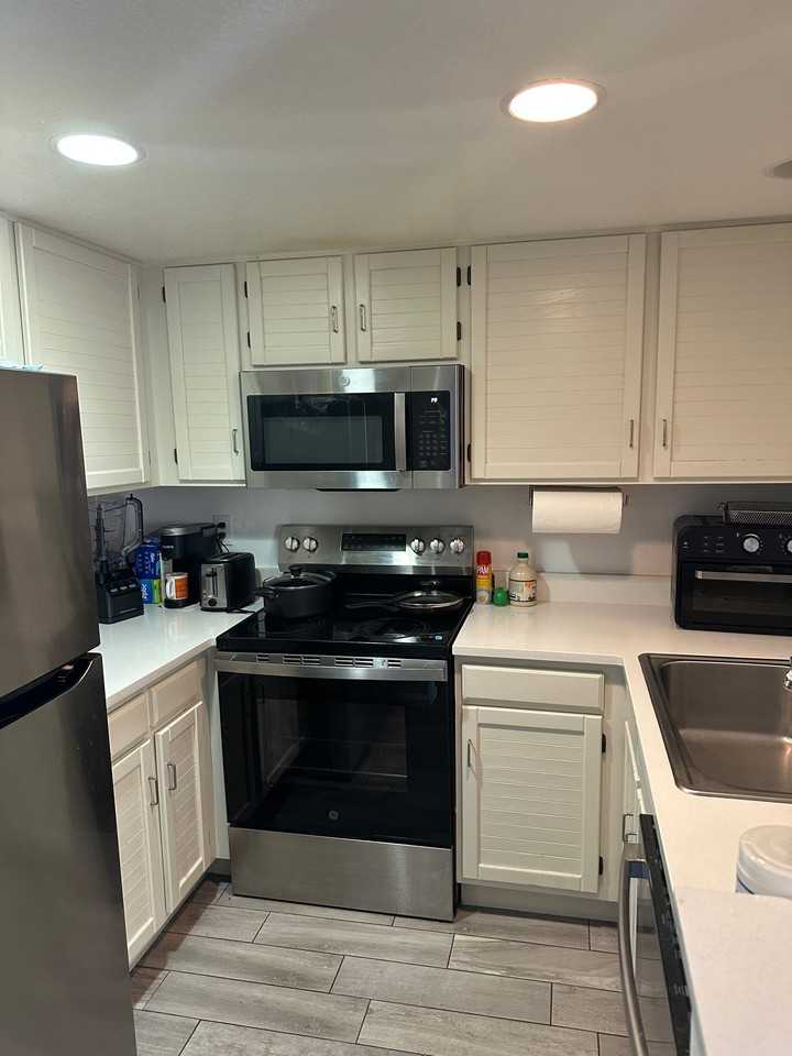 935 Broadway #102 - Photo 5 of 9