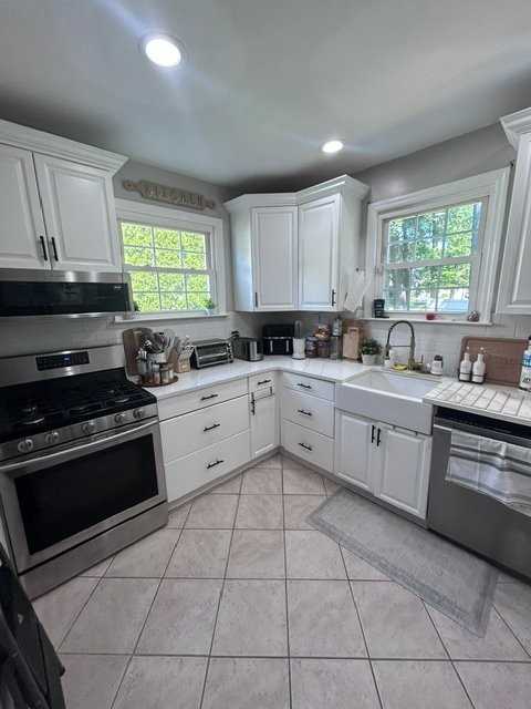 27 Lake St - Photo 4 of 20