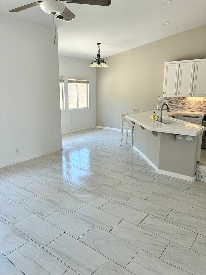 1951 Andrews Ct - Photo 4 of 8