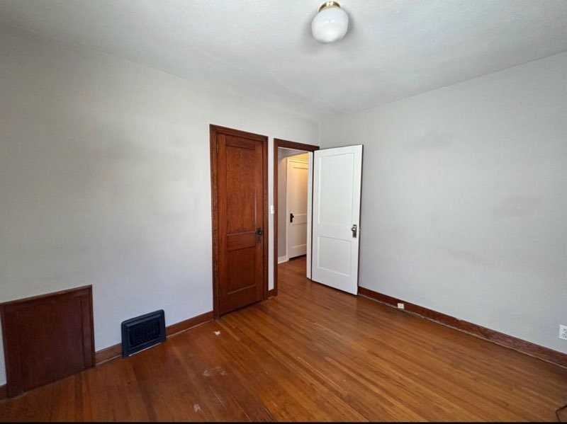 105 Arnold Ave N - Photo 7 of 16