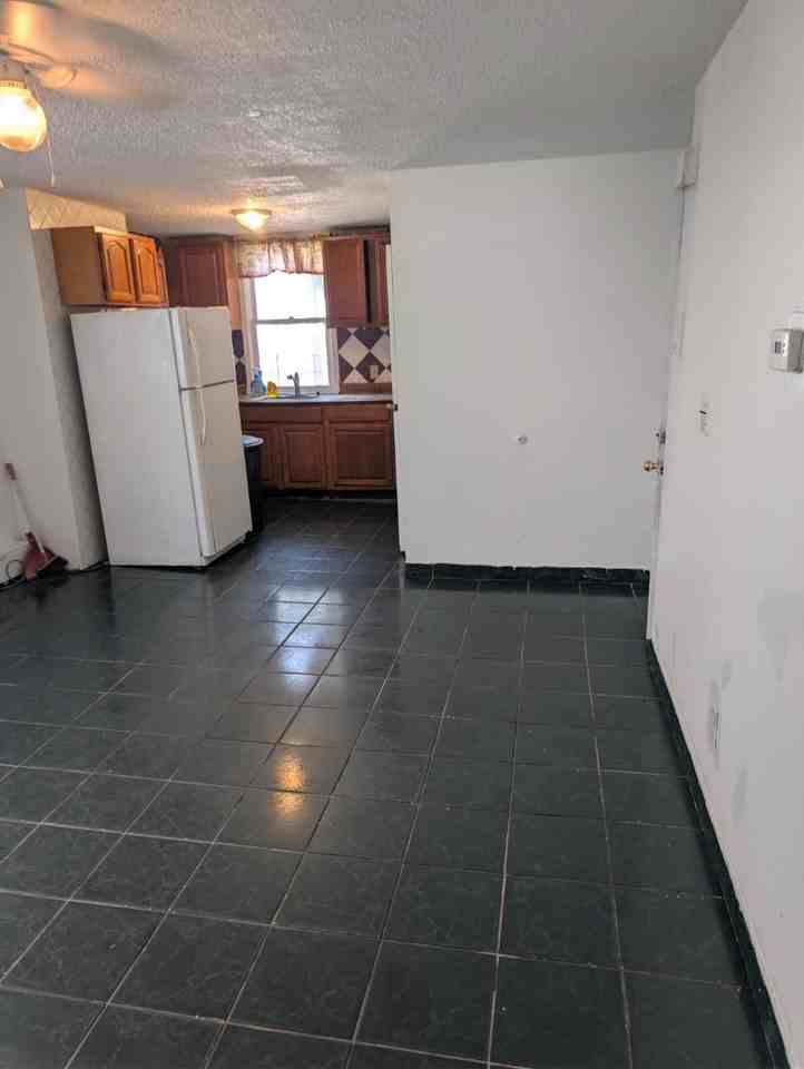 76 Grove Ave #2 - Photo 4 of 12