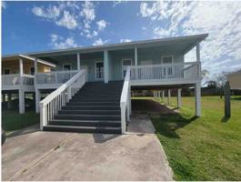 featured image of 527 12th St