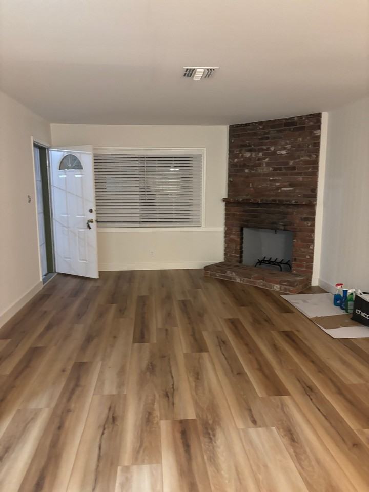 532 S Stewart Dr - Photo 3 of 7