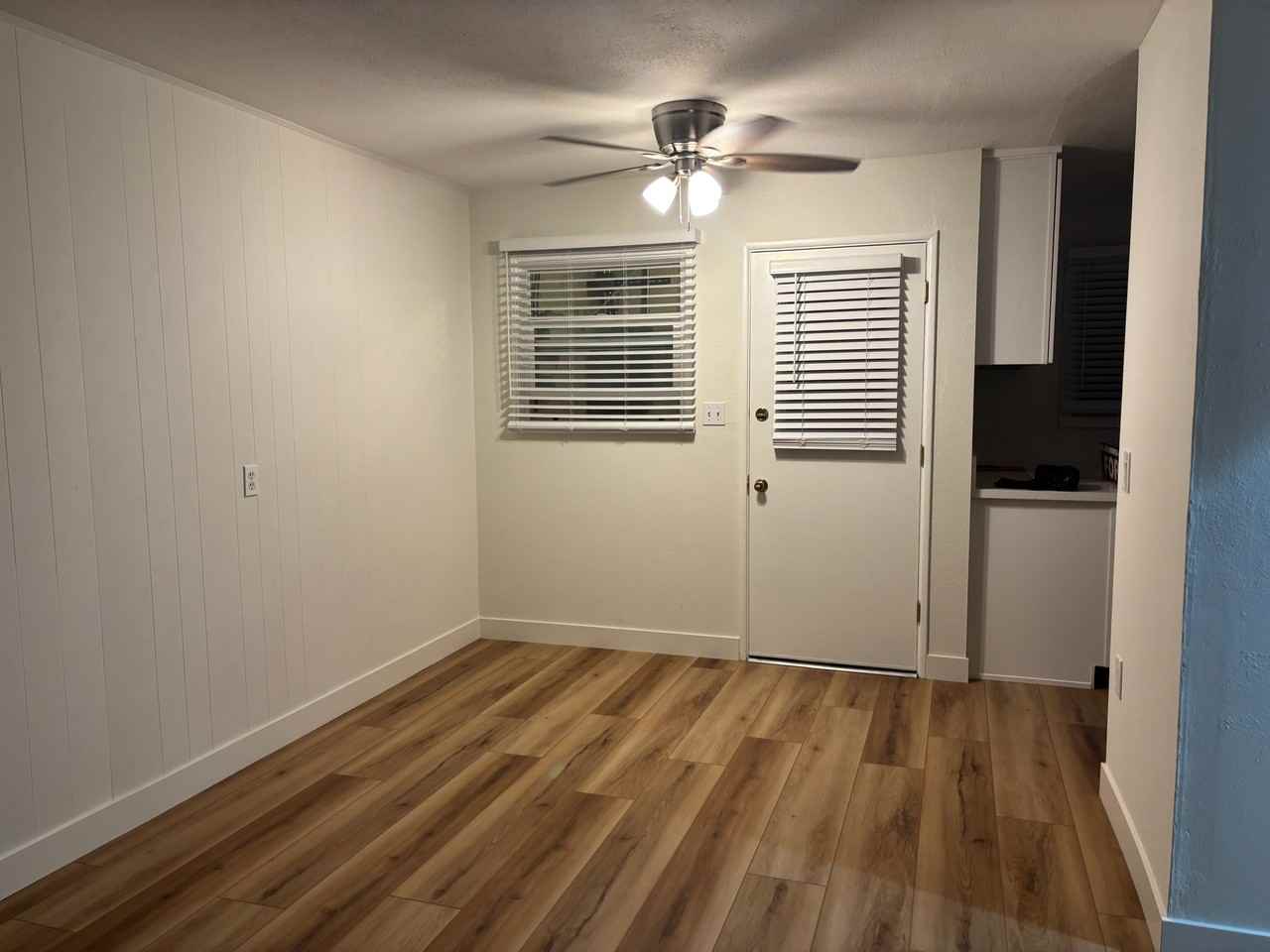 532 S Stewart Dr - Photo 4 of 7