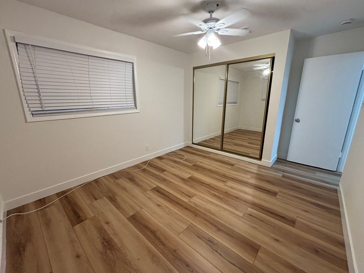 532 S Stewart Dr - Photo 5 of 7