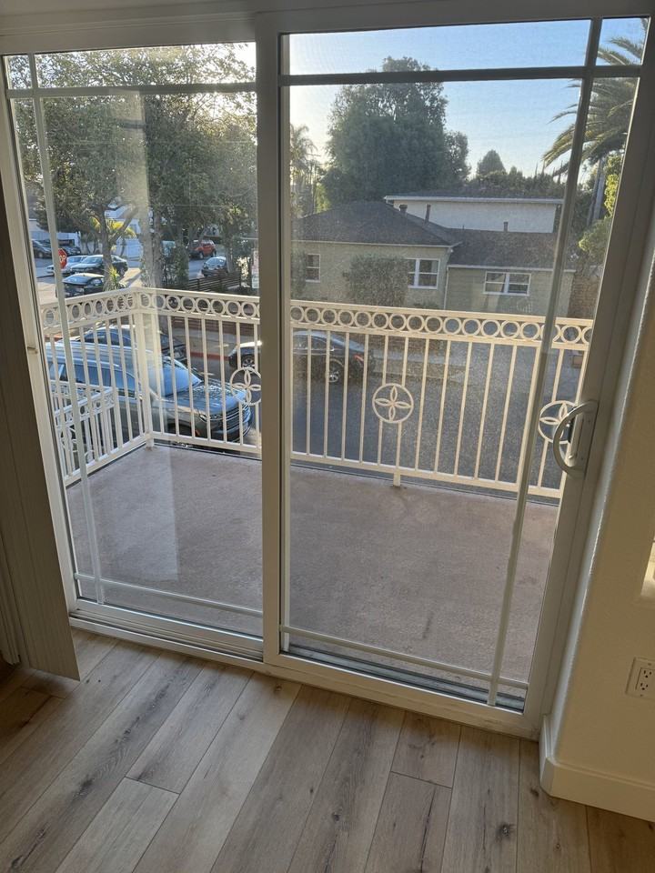 4077 Inglewood Blvd. Los Angeles, Ca #3 - Photo 2 of 18