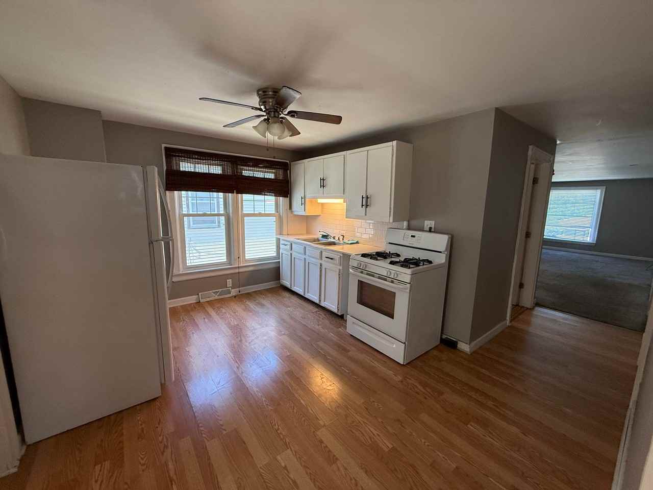 75 Juniata Pl - Photo 4 of 16