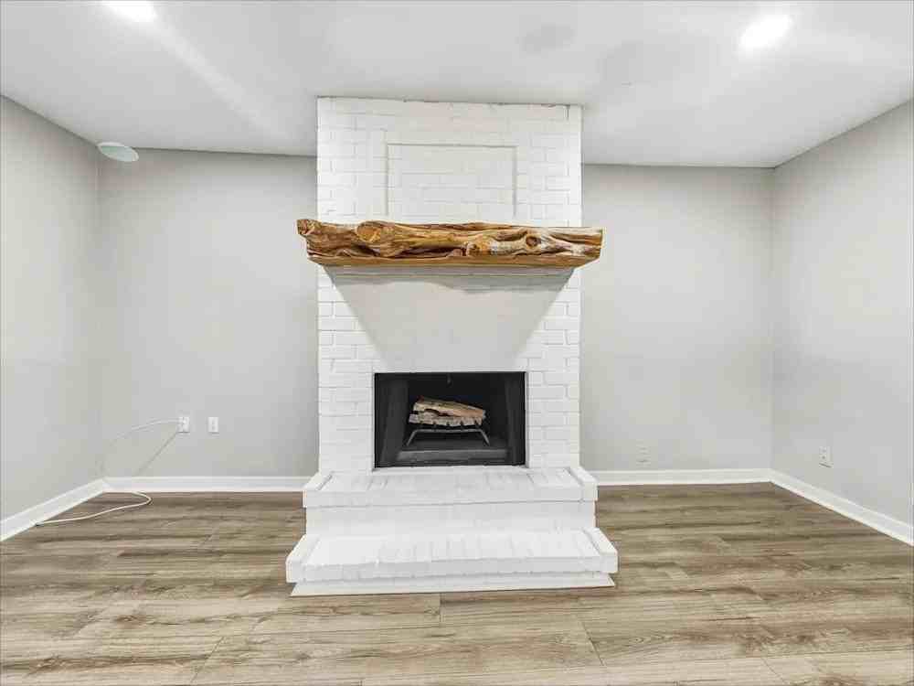 213 W 5th St - Photo 6 of 6