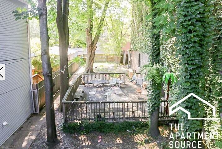 2256 N Southport Ave #4 - Photo 2 of 7