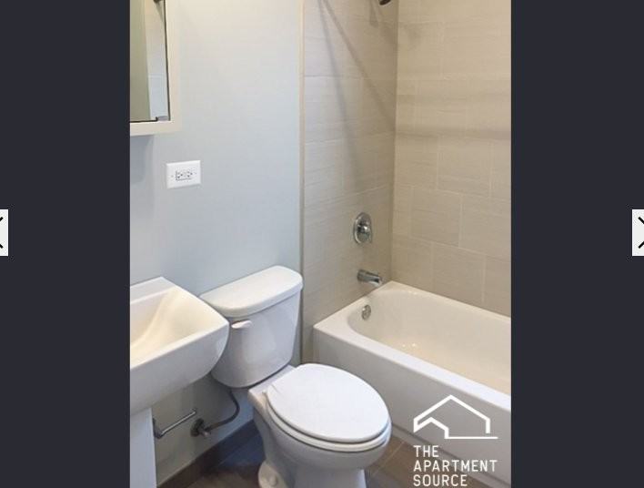 2313 N Southport Ave #5 - Photo 4 of 7