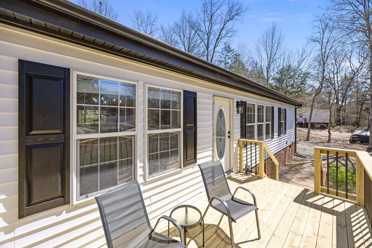 3057 Fountainview Ave - Photo 3 of 43