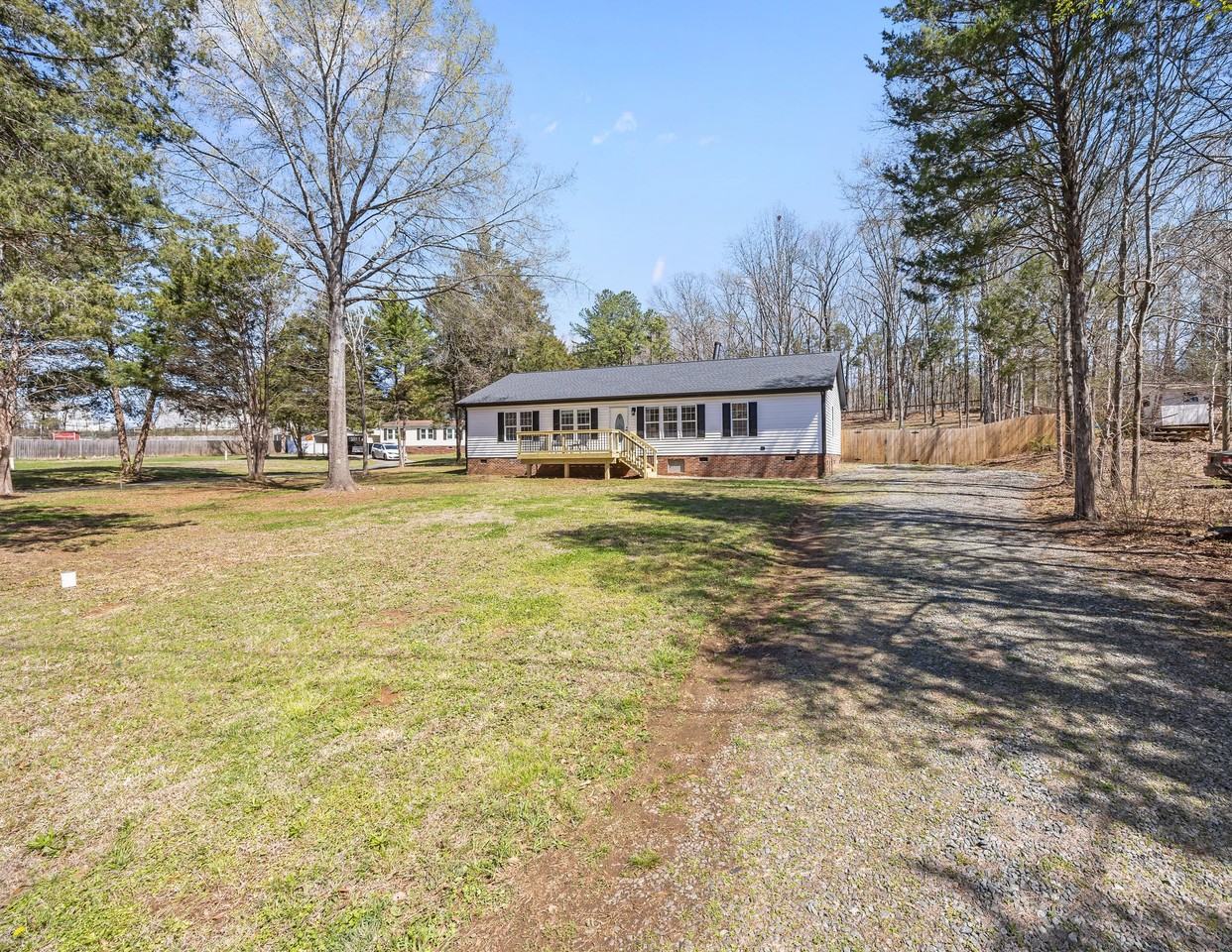 3057 Fountainview Ave - Photo 4 of 43