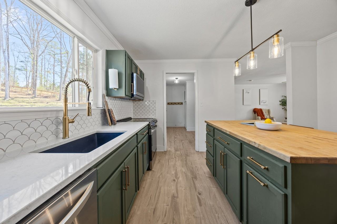 3057 Fountainview Ave - Photo 7 of 43