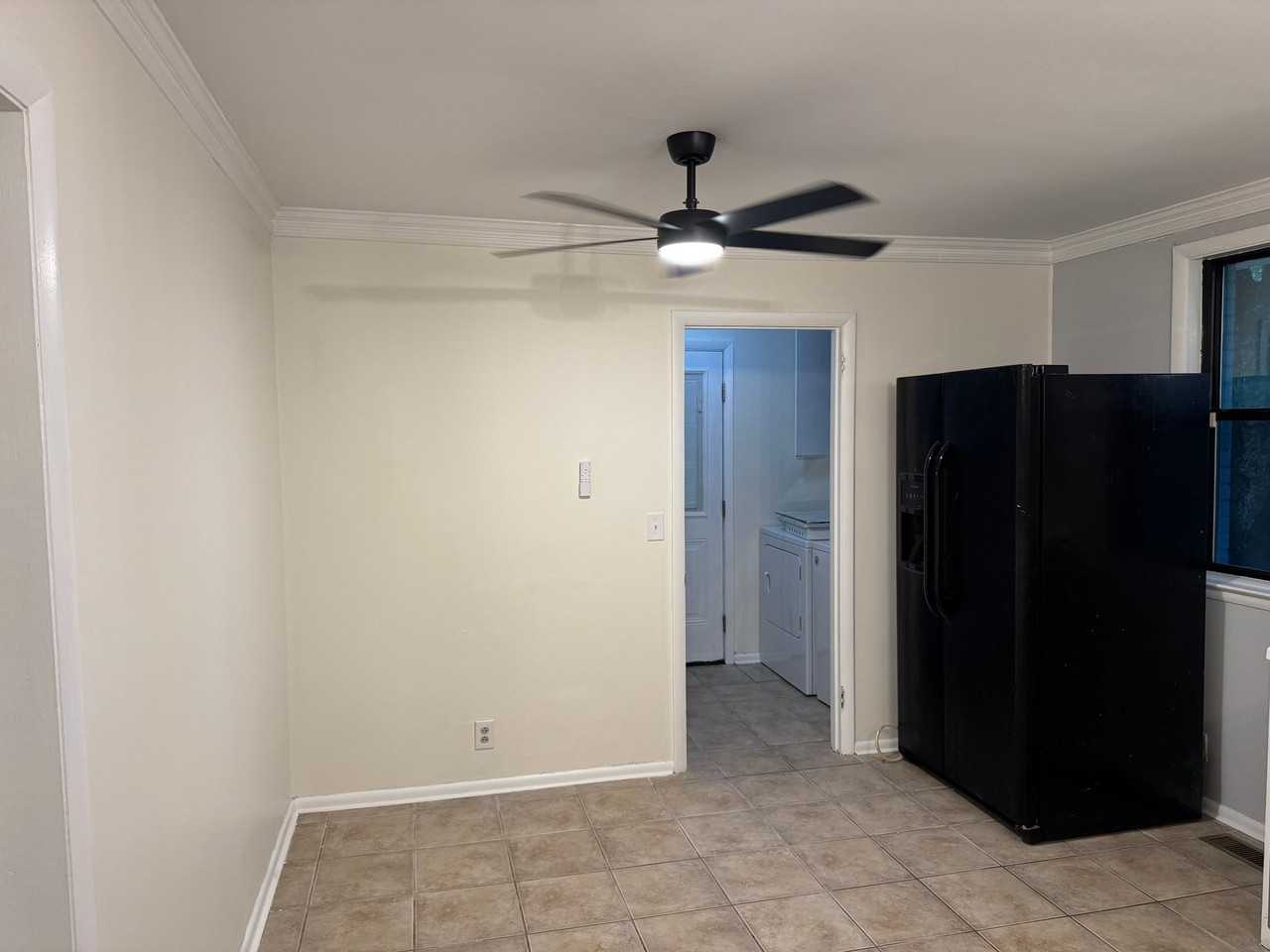 112 William Dr - Photo 3 of 11