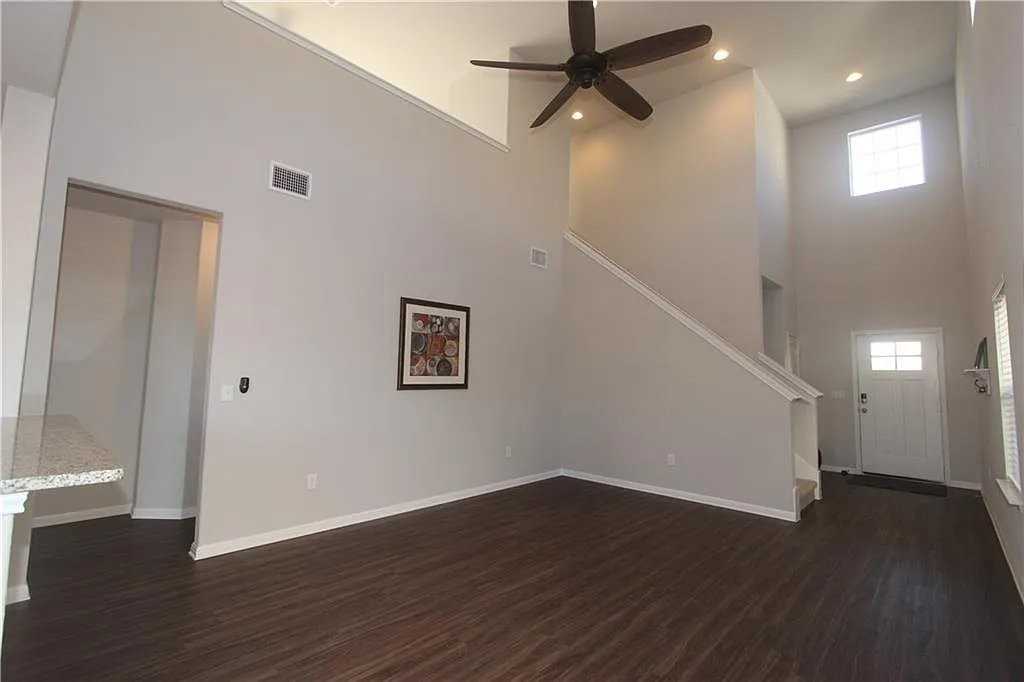 1205 Fairhaven Gtwy - Photo 6 of 13