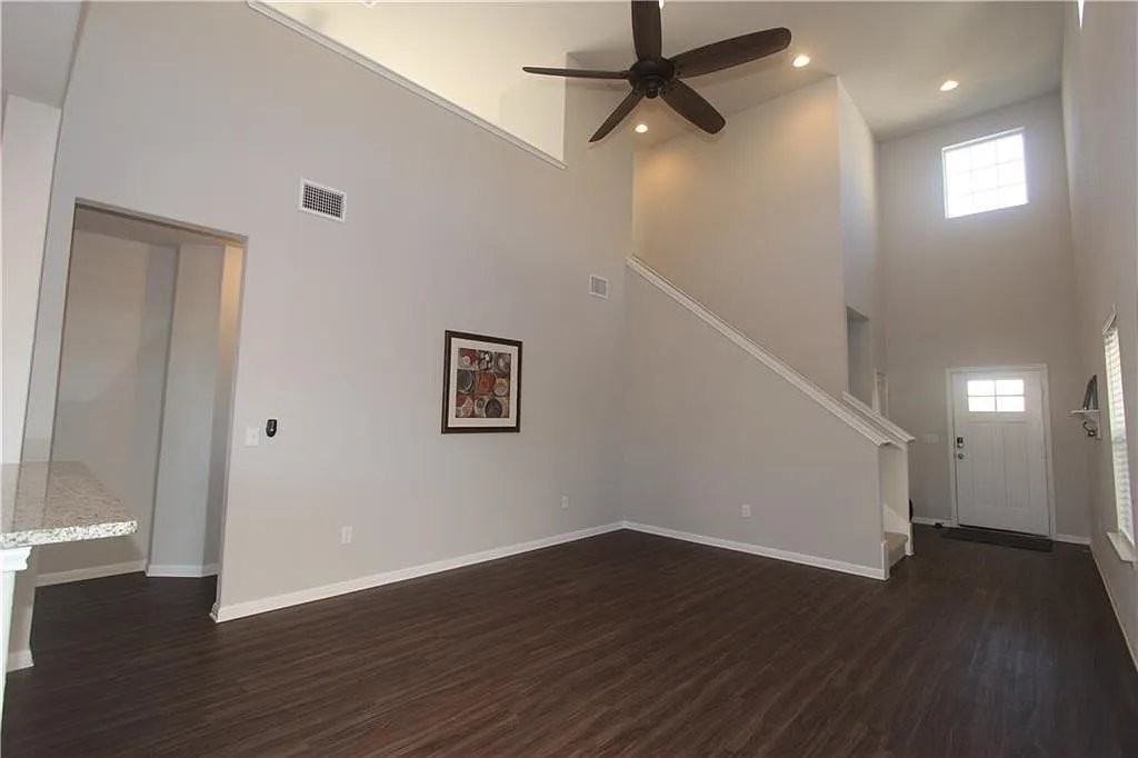 1205 Fairhaven Gtwy - Photo 7 of 13