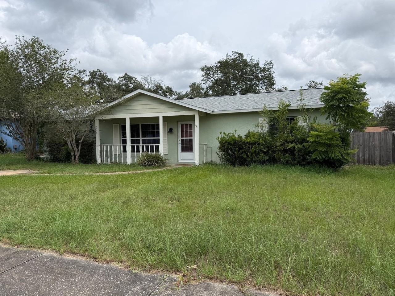 1006 Wyoming Ct - Photo 4 of 20