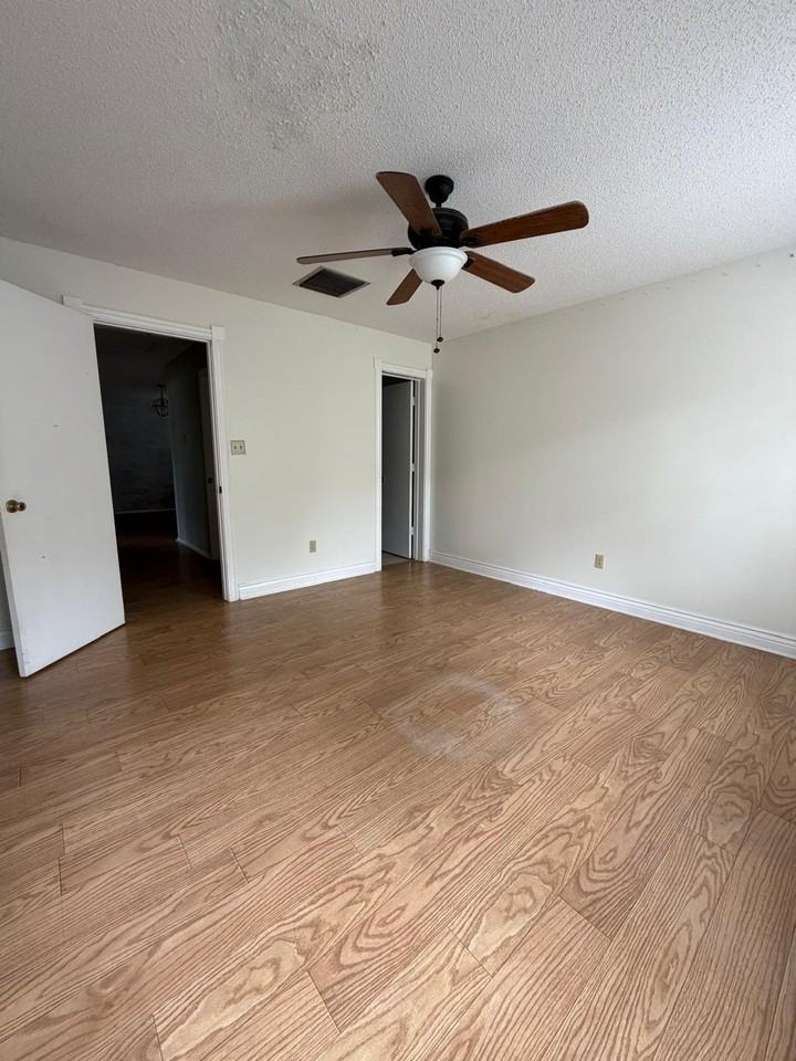 1006 Wyoming Ct - Photo 6 of 20