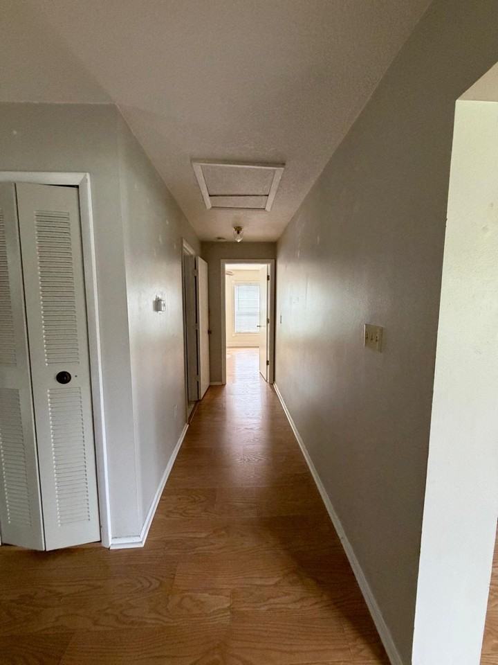 1006 Wyoming Ct - Photo 7 of 20