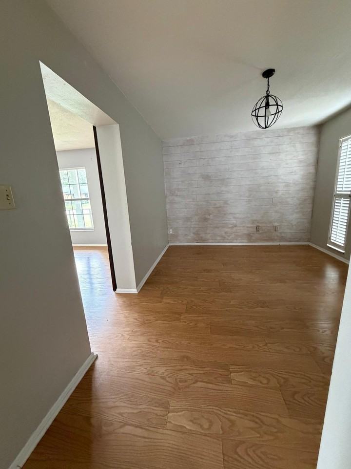 1006 Wyoming Ct - Photo 5 of 16