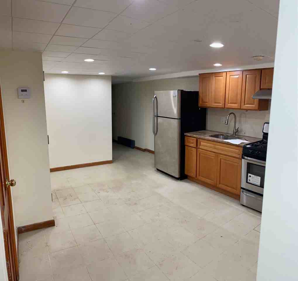 141 14 Booth Memorial Ave #1B - Photo 3 of 9