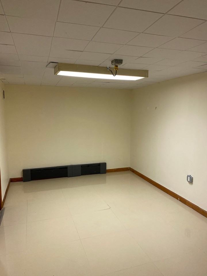 141 14 Booth Memorial Ave #1B - Photo 7 of 9