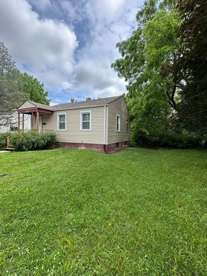 5510 Avon Pl - Photo 2 of 17