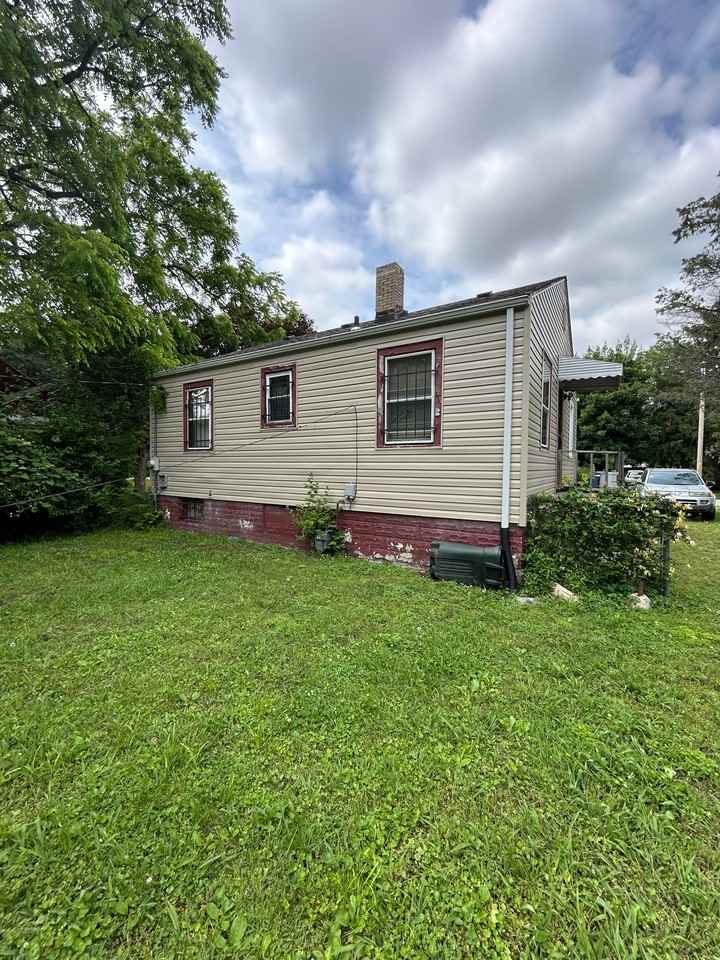 5510 Avon Pl - Photo 5 of 17