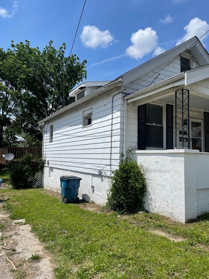 5811 Helen Ave - Photo 2 of 20