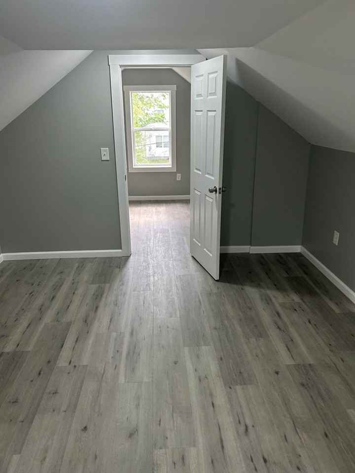 4667 Eastlawn St - Photo 5 of 19