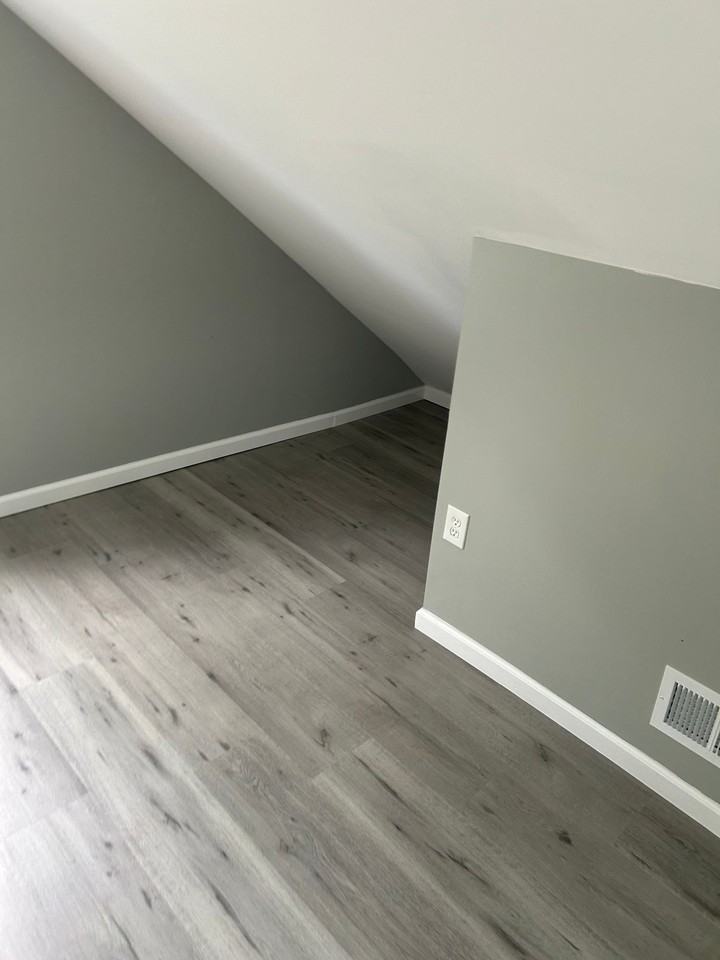 4667 Eastlawn St - Photo 6 of 19