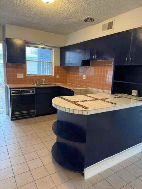106 Galaxy Dr - Photo 3 of 8