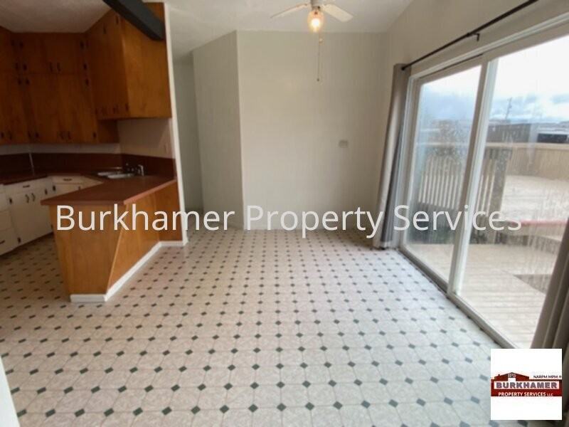 1315 W Young St - Photo 7 of 32