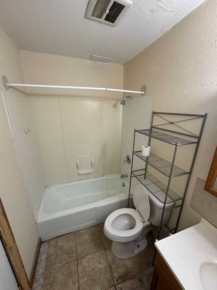 100 Outer Park Dr #100A - Photo 5 of 12