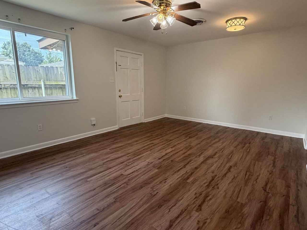 1208 Edenborn Ave - Photo 3 of 12
