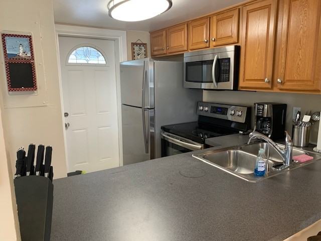 3257 Maple Leaf Cir #25-2 - Photo 2 of 6