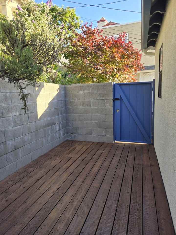 2124 5th Ave #B - Photo 3 of 6