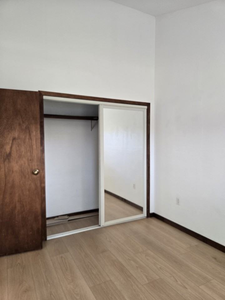 2124 5th Ave #B - Photo 4 of 6