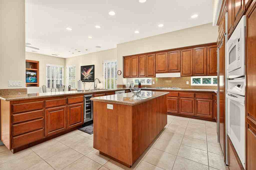 4 Milano Cir #NA - Photo 4 of 36