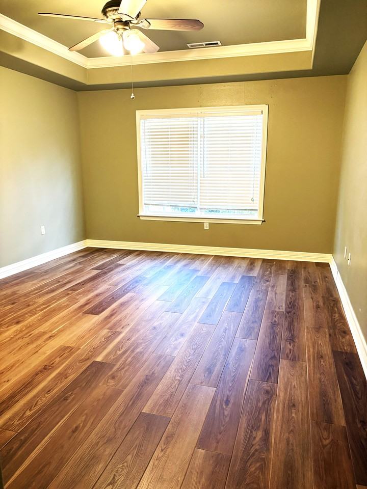 918 West Dixson Street - Photo 6 of 17