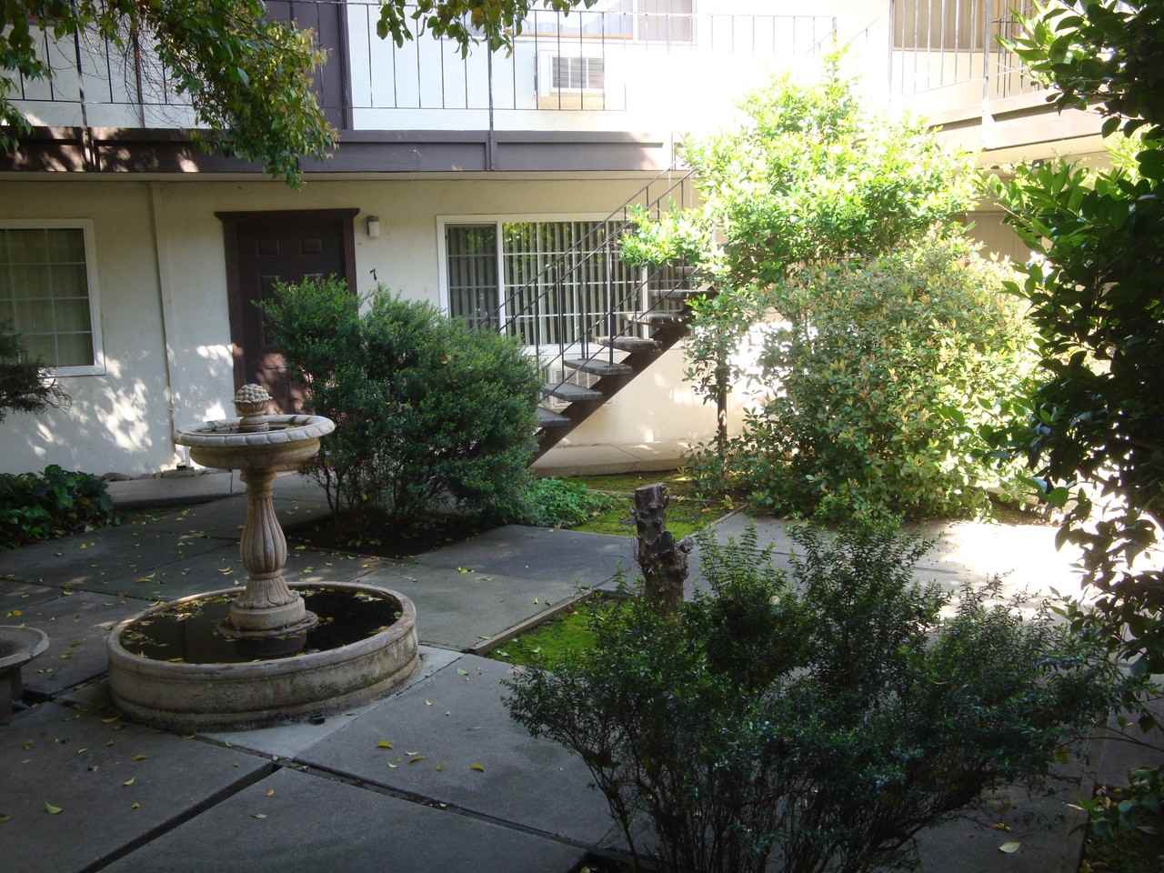 833 Madison St #A - Photo 4 of 6