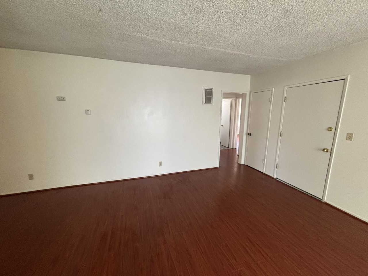 5213 Meridian St #5 - Photo 4 of 16