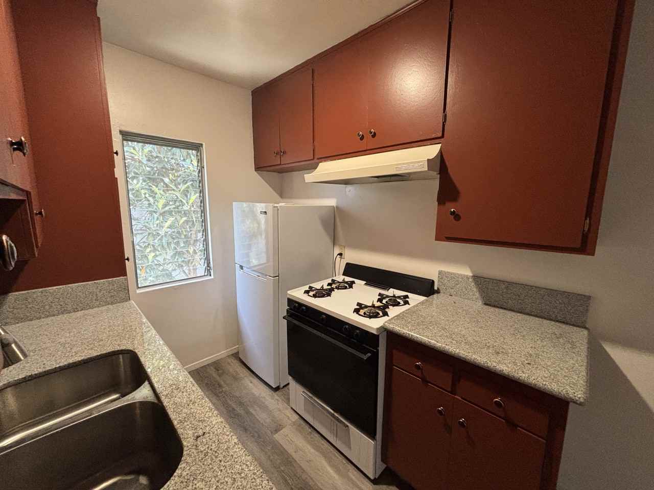 5213 Meridian St #5 - Photo 6 of 16