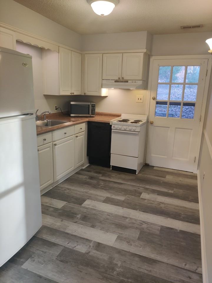 1625 Smith Level Rd #A - Photo 4 of 13