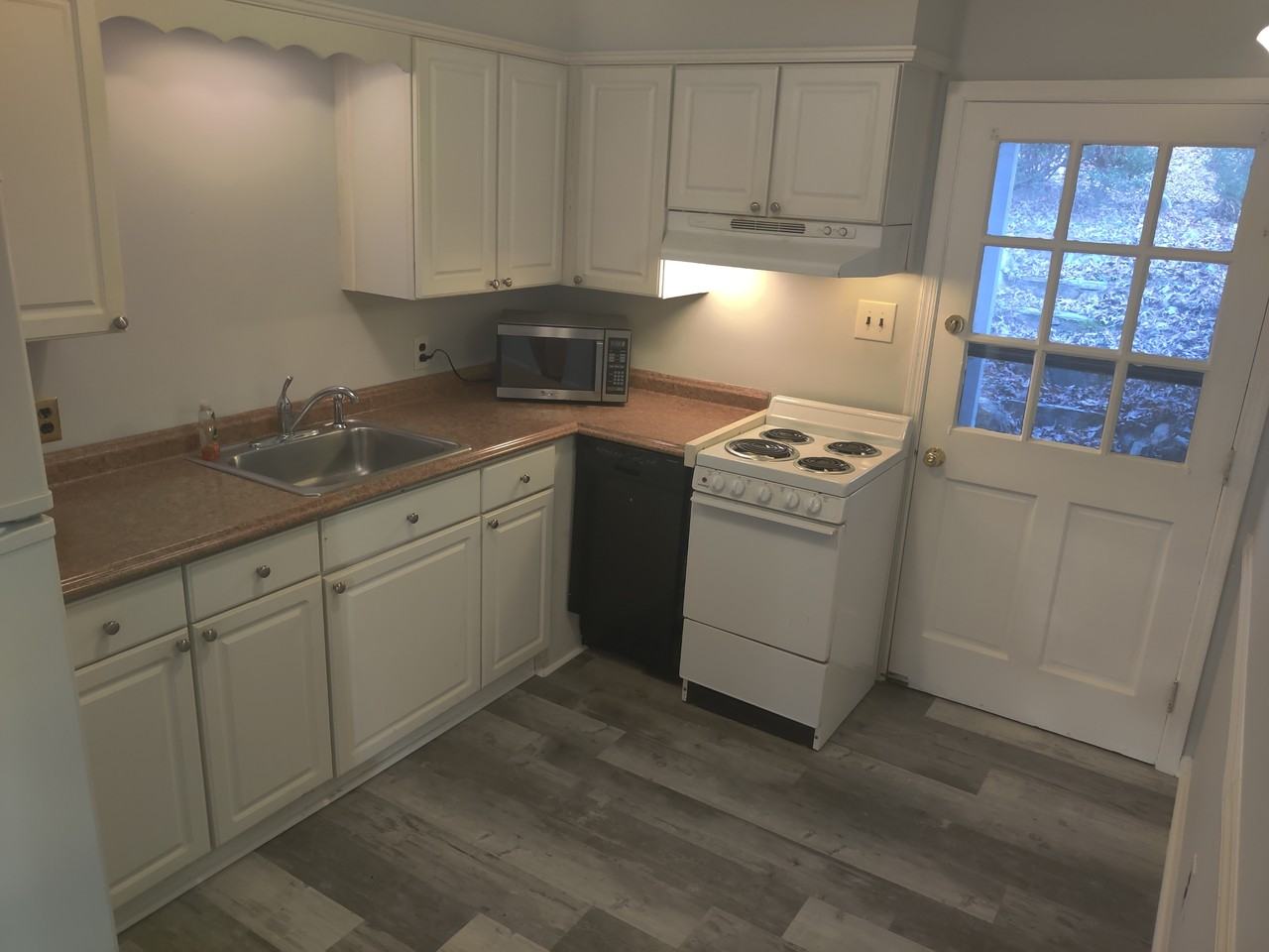1625 Smith Level Rd #A - Photo 5 of 13