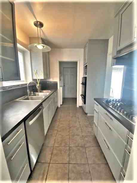 14832 Hartsook St #NA - Photo 4 of 16