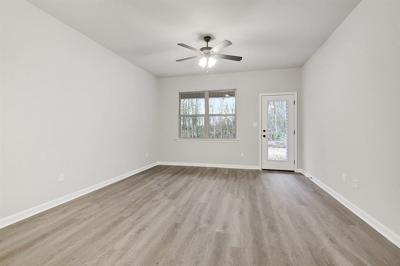2864 S Roth Ave #2864 - Photo 4 of 9