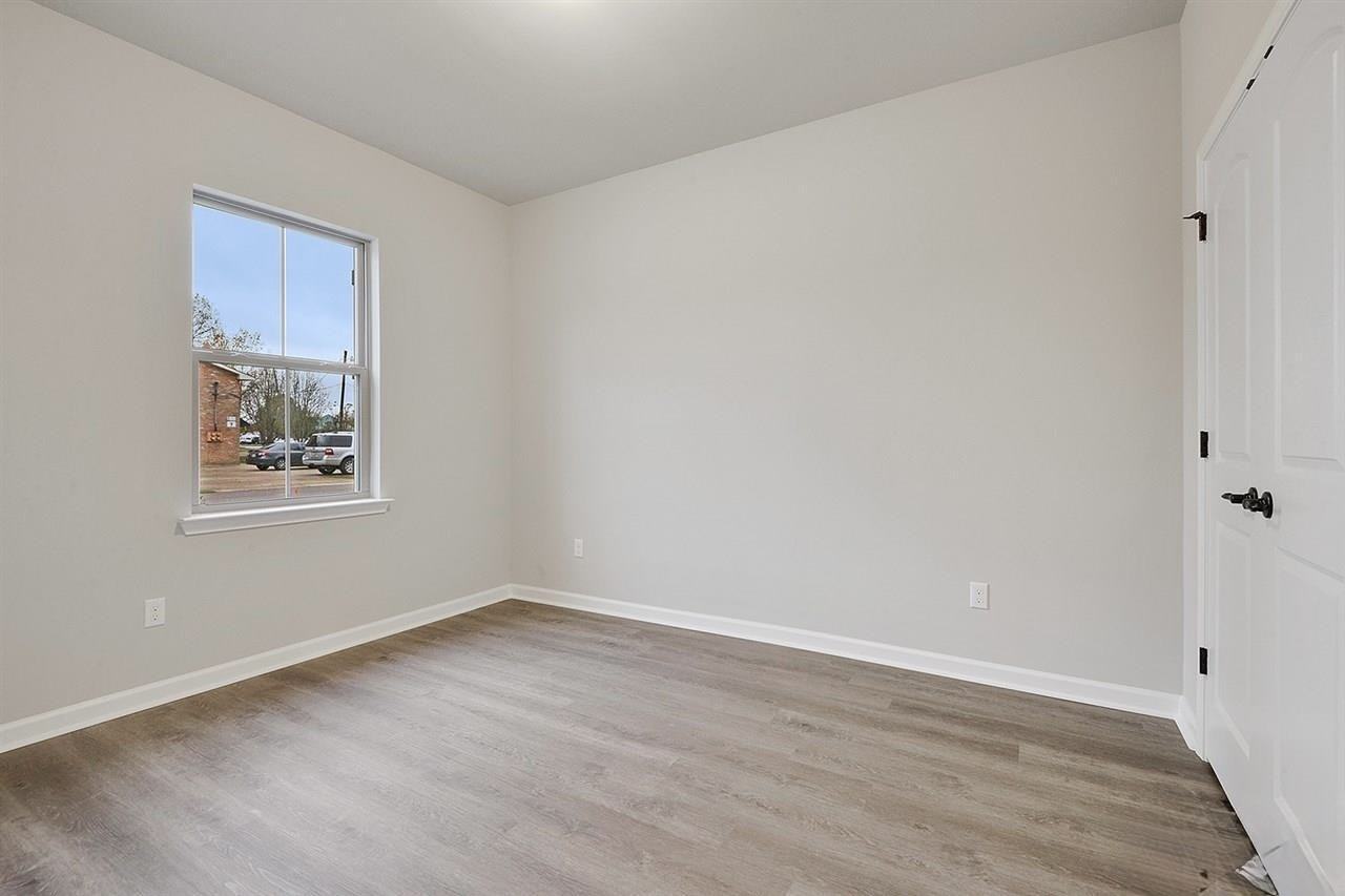 2864 S Roth Ave #2864 - Photo 7 of 9
