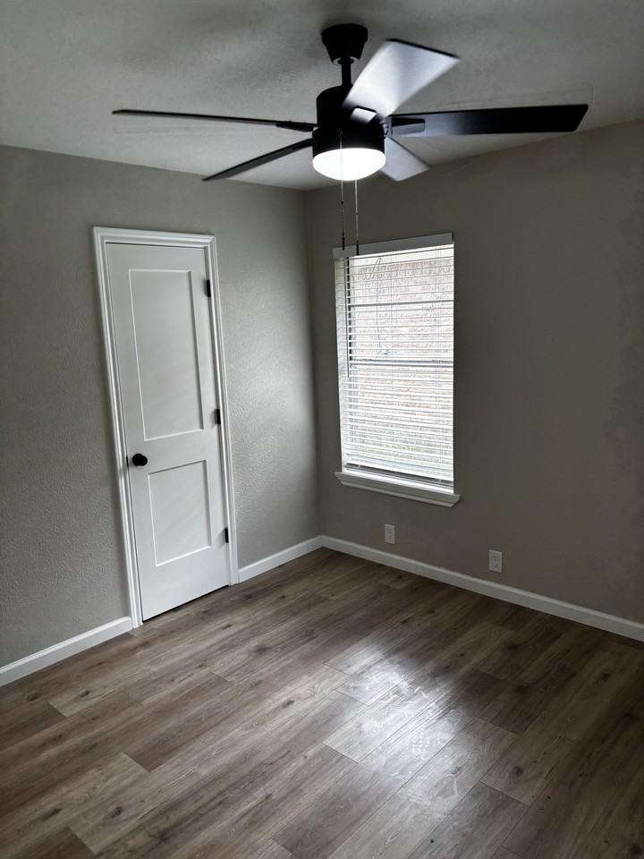 1006 N Grant Dr #NA - Photo 5 of 11